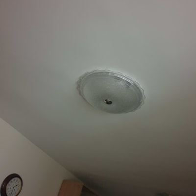 מנורת תקרה עגולה עם כיסוי זכוכית