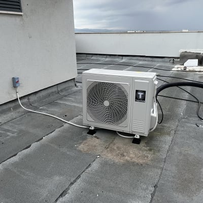 יחידה חיצונית של מזגן