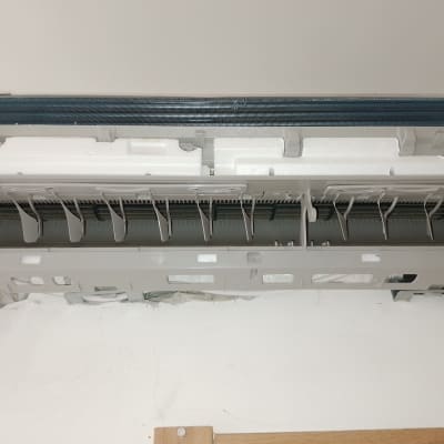 יחידת מיזוג אוויר פתוחה עם סנפירים חשופים