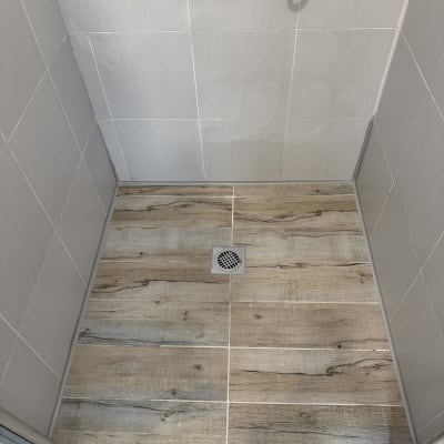 איטום מקלחת