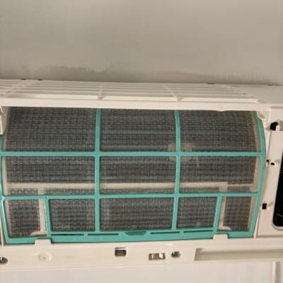 מסנן מזגן פתוח עם רשת ירוקה