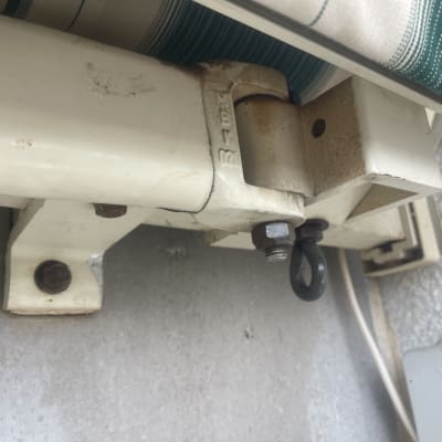 חלקי מתכת וברגים של סוכך חיצוני