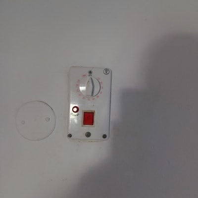 מתג דוד שמש עם כפתור וכפתור הפעלה