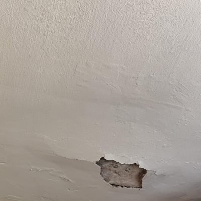 קיר עם חור בטיח, מראה תיקון נדרש