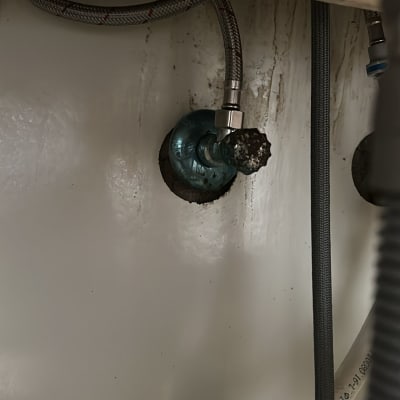 צינור ומחבר מתחת לכיור, עבודה בתחום האינסטלציה