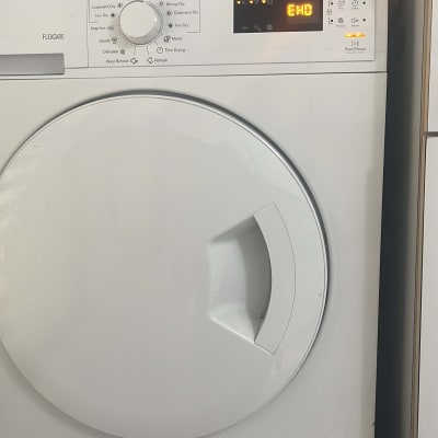 מייבש כביסה עם תצוגה דיגיטלית
