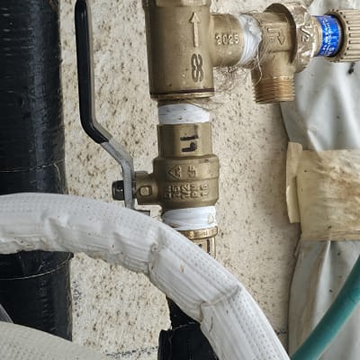 צנרת ומחברים בתחום חימום מים