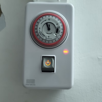 שעון טיימר דיגיטלי עם מתג הפעלה מואר