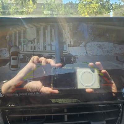 מסך רכב עם תצוגת מצלמת רוורס