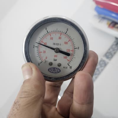 מד לחץ ידני עם מדידת PSI ובר