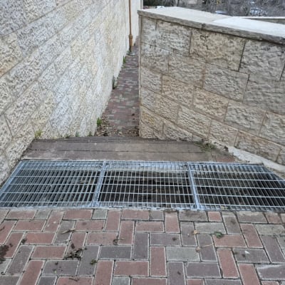 תמונה אינה מציגה עבודה בתחום