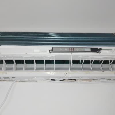 יחידת מיזוג אוויר פתוחה עם צג דיגיטלי