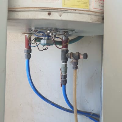 חיבורים וצינורות בדוד שמש