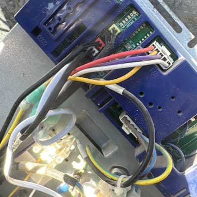 חיבורים חשמליים במערכת מיזוג אוויר