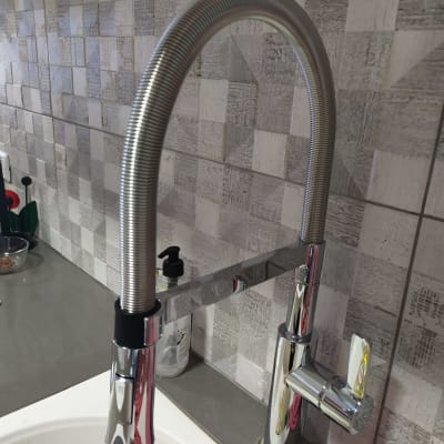 ברז נירוסטה גבוה עם ידית מתכת