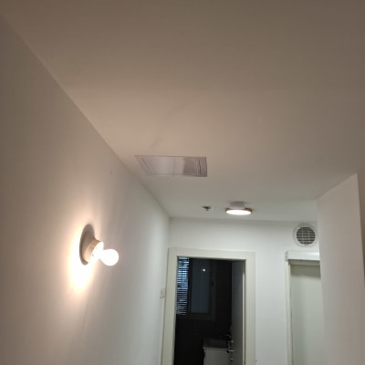 תקרת גבס עם תאורה ומאוורר