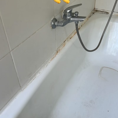 ברז אמבטיה עם צינור ומקלחת