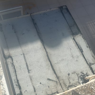 גג עם איטום נראה מלמעלה