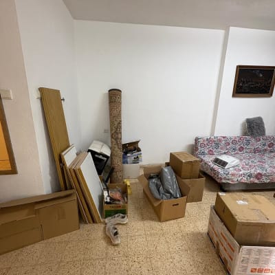 ארגזים וציוד בחדר, הכנה לפינוי או סידור