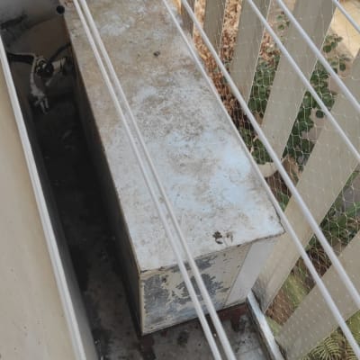 רשת למניעת כניסת יונים על מרפסת