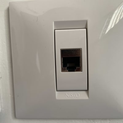 שקע רשת קיר עם חיבור RJ45