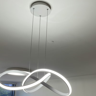 מנורת תקרה מודרנית עם חוטי תלייה