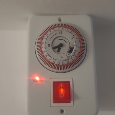 שעון טיימר לדוד שמש עם מתג מואר