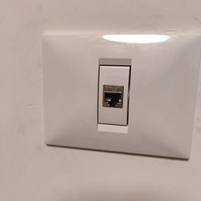 שקע רשת קיר עם חיבור RJ45