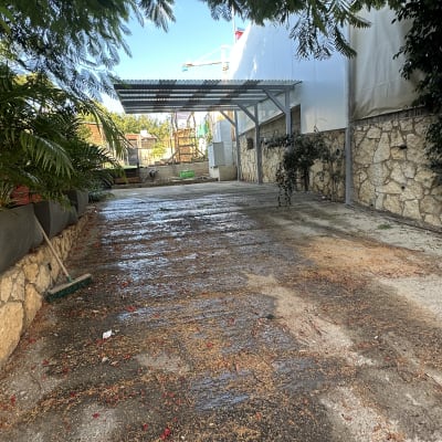 תמונה אינה מציגה עבודה בתחום