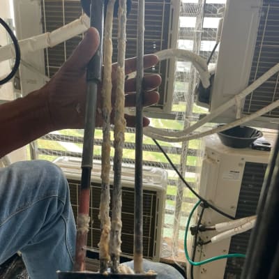 יד מחזיקה גוף חימום עם אבנית מדוד שמש