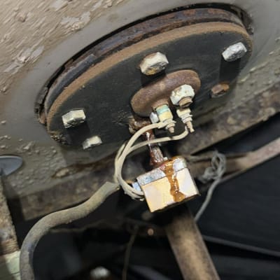 חיבורים חשמליים ודליפה על דוד שמש