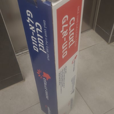 קופסת כרומגן עם כיתוב באנגלית ועברית