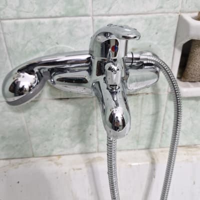 ברז אמבטיה כרום עם צינור מקלחת