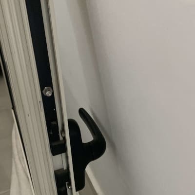 ידית דלת אלומיניום עם מסגרת