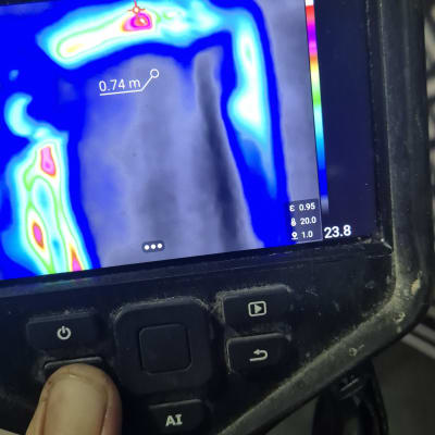 תצוגת מצלמה תרמית עם מדידת חום