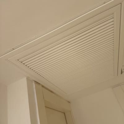 תקרת גבס עם פתח אוורור