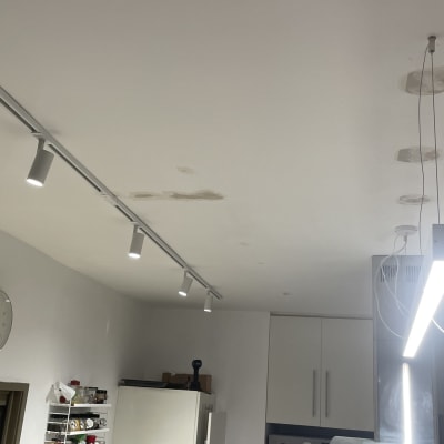 תאורת מסילה ותלויה בתקרה עם חוטים חשופים