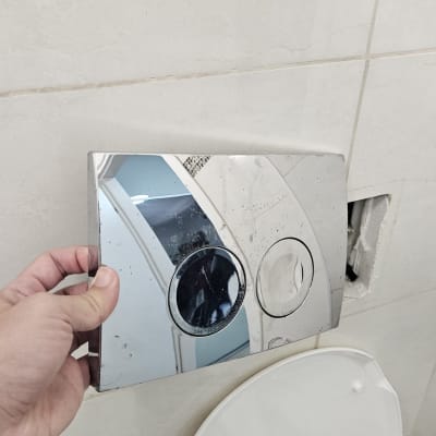 יד מחזיקה לוח לחצן של ניאגרה סמויה