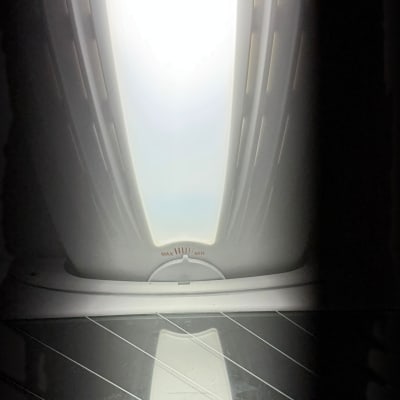 מכשיר חשמלי עם מחוון מקסימום ומינימום