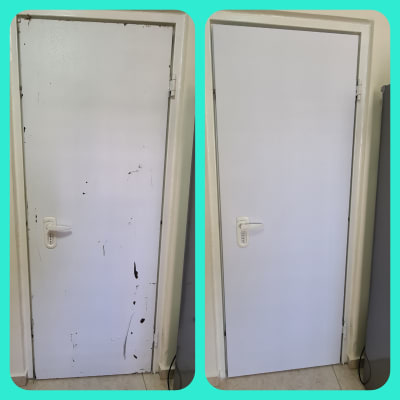 דלת לפני ואחרי ציפוי מחדש עם צבע לבן