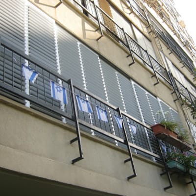 תריסים חדשים בסלון