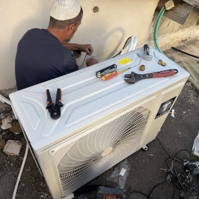 יחידה חיצונית במזגן