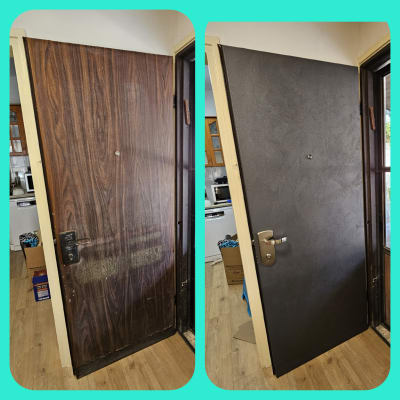 דלת לפני ואחרי ציפוי מחדש עם גימור מודרני