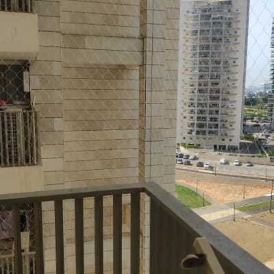 רשת הגנה על מרפסת למניעת כניסת יונים