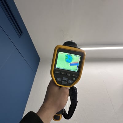 מכשיר מדידה תרמי מכוון לתקרה לבדיקה