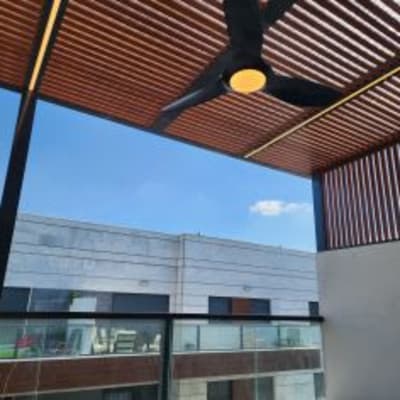 פרגולה מאלומיניום עם מאוורר תקרה