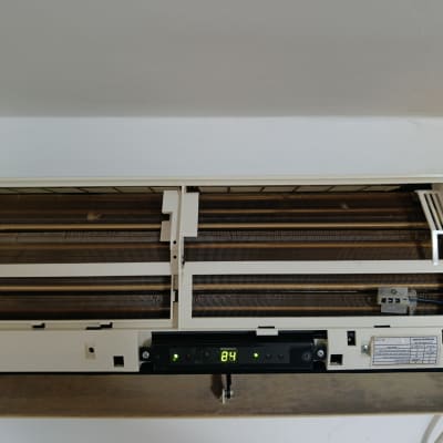 יחידת מיזוג אוויר פתוחה עם תצוגה דיגיטלית