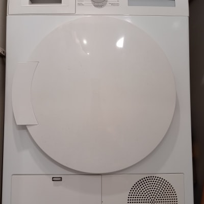 מייבש כביסה בוש עם כפתור בקרה ותצוגה דיגיטלית