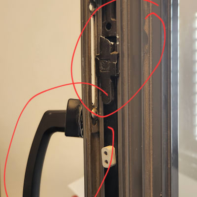 ידית חלון עם מנגנון נעילה