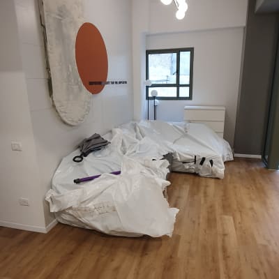 מקל לניקוי על רצפה עם כיסוי פלסטיק